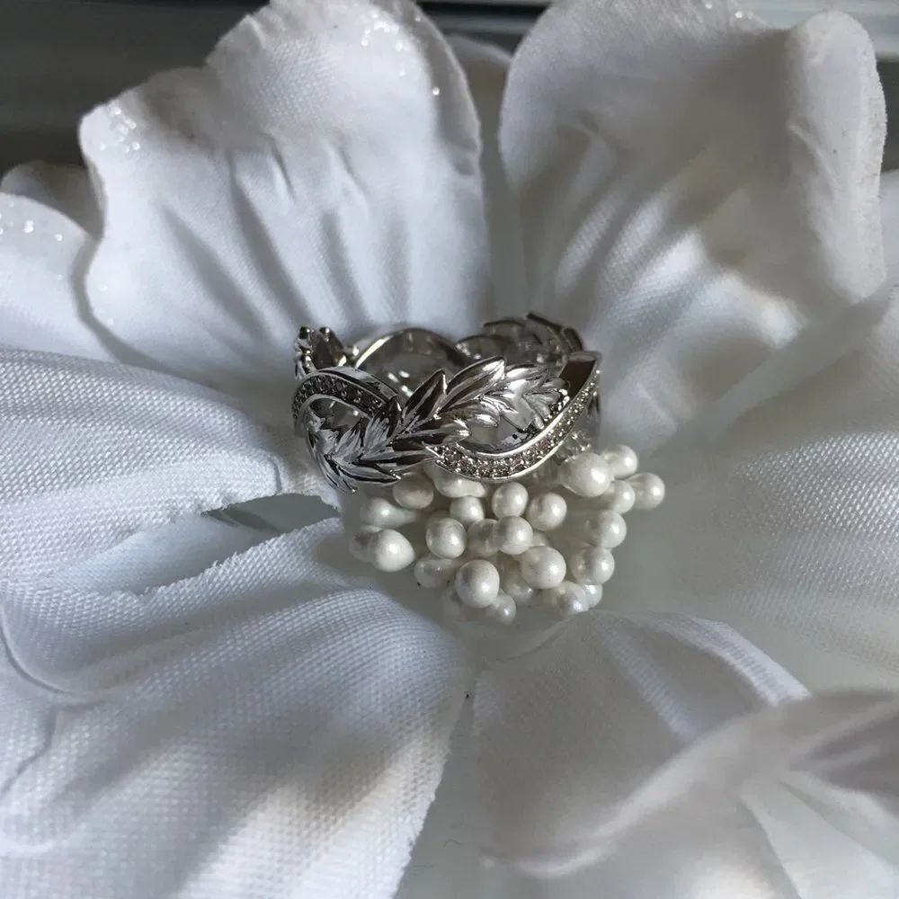 Crystal vine ring